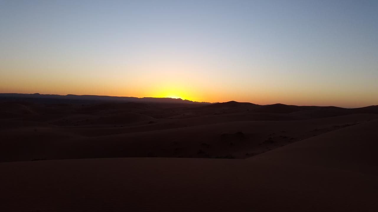 Erg Chebbi Starlight Camp Hotel Merzouga Buitenkant foto